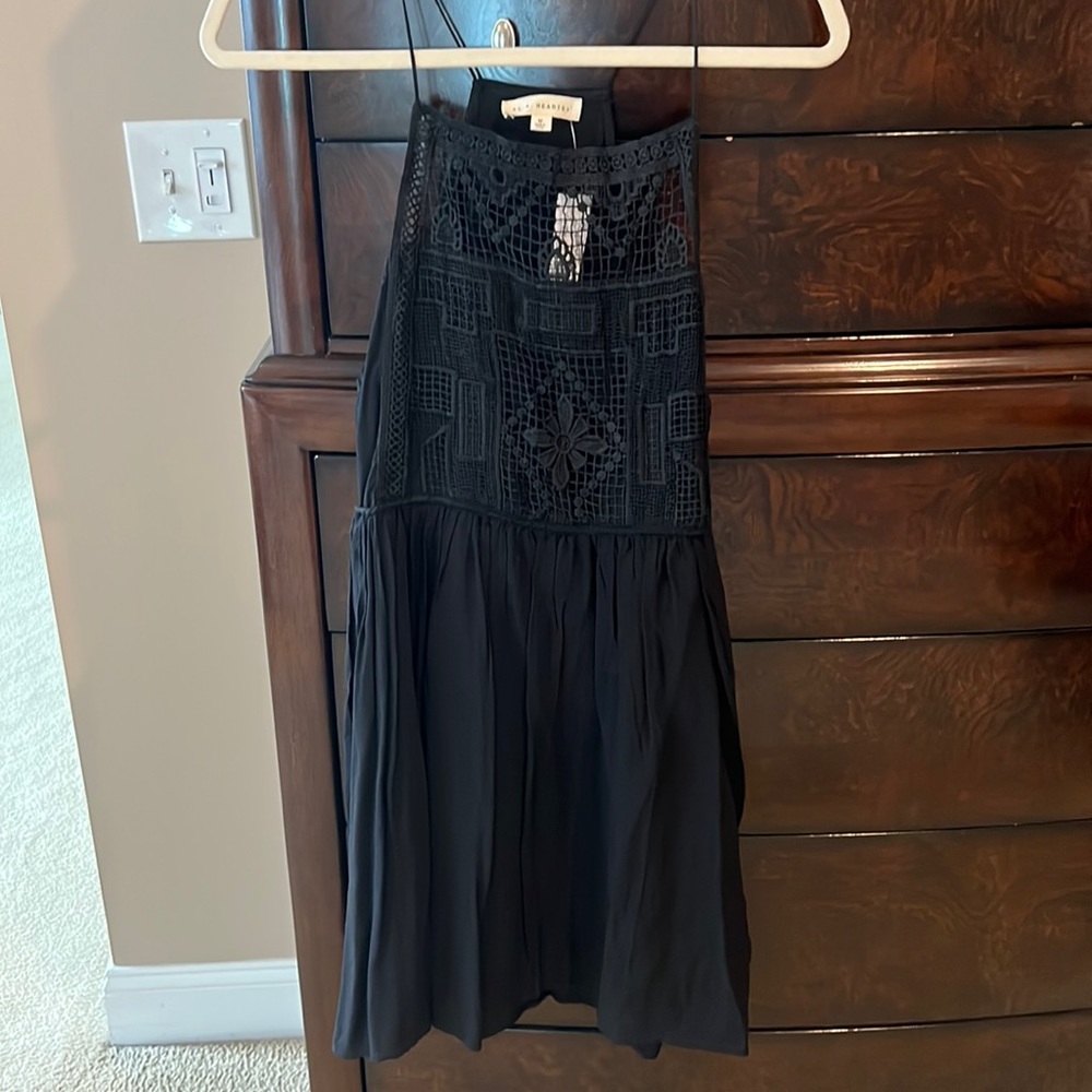 Black sundress, LA hearts